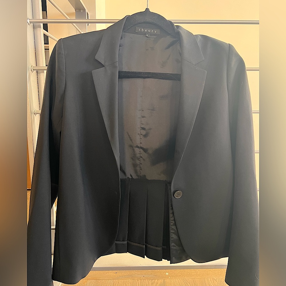 Theory Pleated Back Single Button Blazer - Black - Size 0